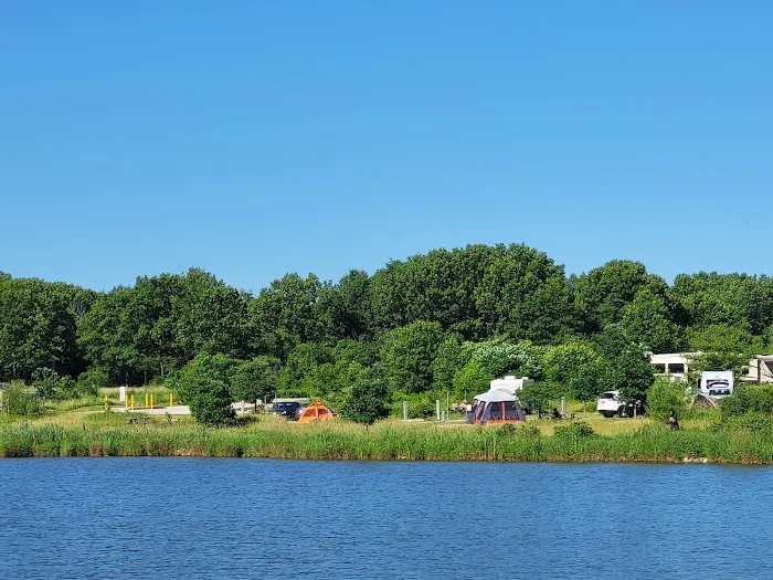 Camp Bullfrog Lake Picture 8