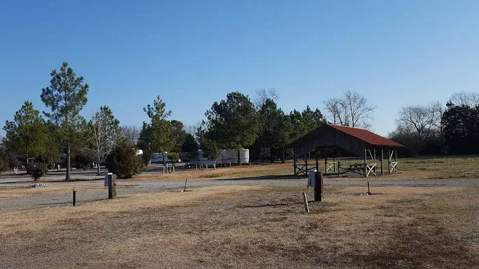 Rustic Pines RV Park Picture 1