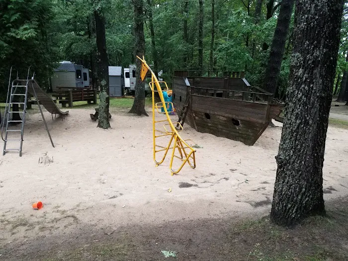 Whispering Surf Campground at Bass Lake Picture 7