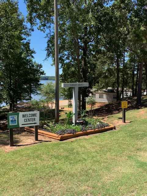 Lake Oconee / Greensboro KOA Holiday Picture 3