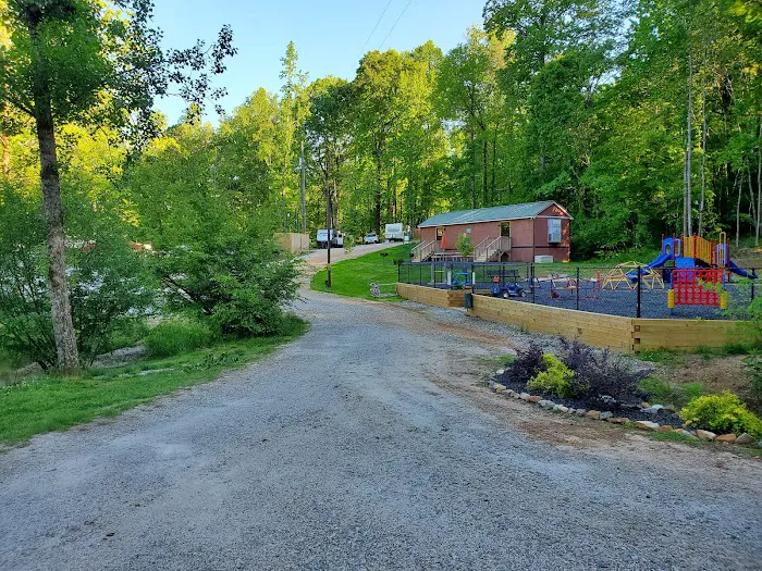 Jenny's Creek Family Campground Picture 2