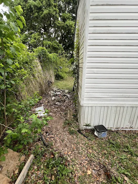 Oakstead Mobile Home Park Picture 9
