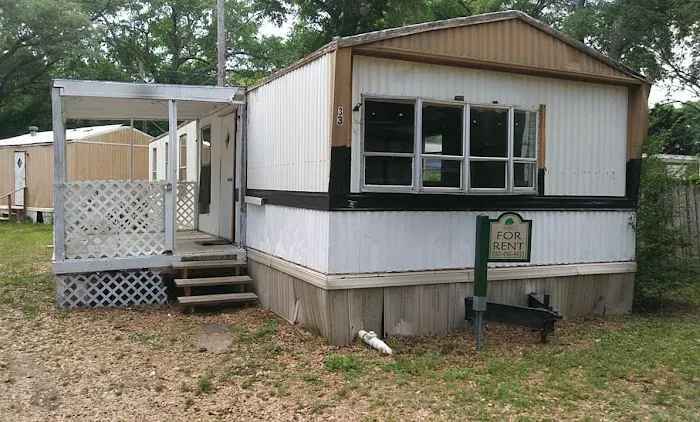 Oaklodge Mobile Home Park Picture 1