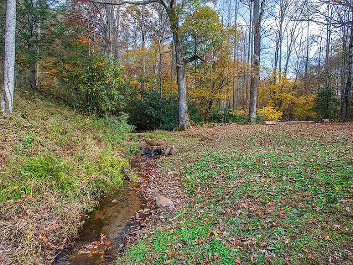 Private RV lot for rent Picture 1