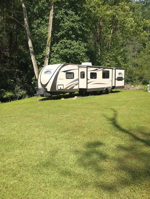 Hanging Dog GLAMP Campground Picture 2