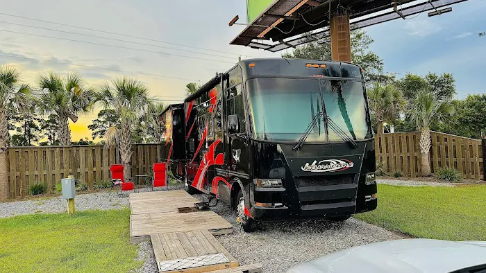 Palm Cove RV Village Picture 4