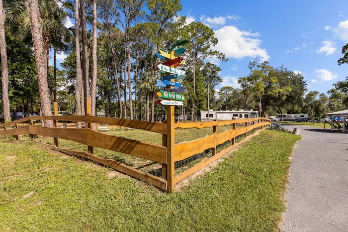 Eleanor Oaks RV Park Picture 1