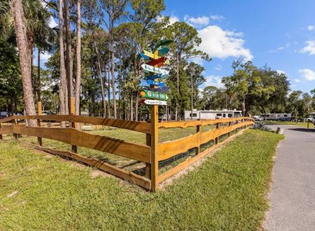 Eleanor Oaks RV Park