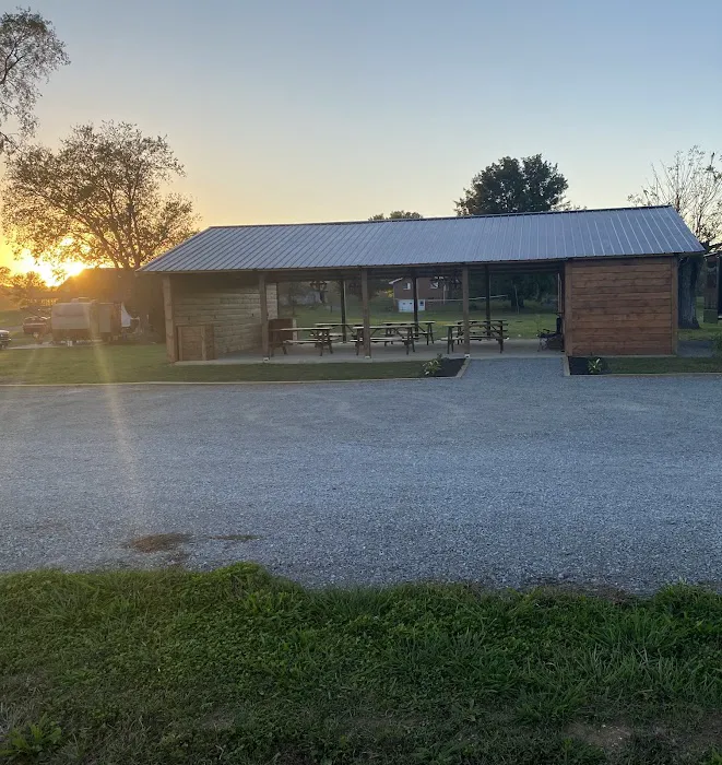 Country Roads RV Park Picture 1