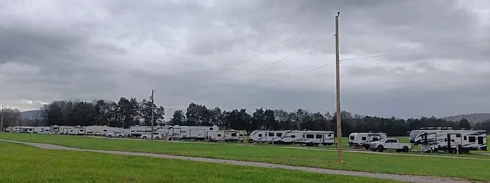 Country Roads RV Park Picture 2