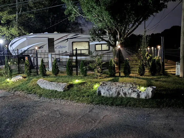 Sewee Creek RV Picture 10