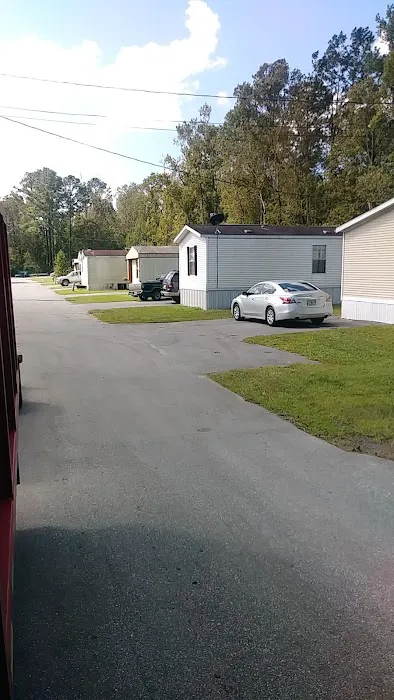 Four Seasons Mobile Home Park Picture 1