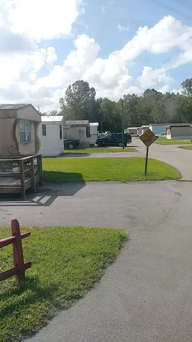 Four Seasons Mobile Home Park Picture 2