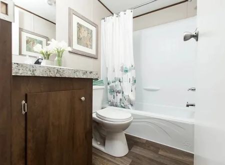 Silver Lake Oaks Mobile Home Community