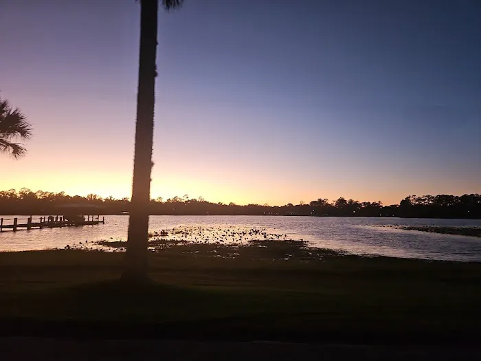Silver Lake Oaks Mobile Home Community Picture 10