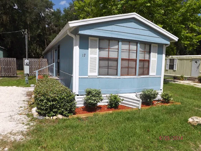 Oaks Landing Mobile Home Park Picture 1