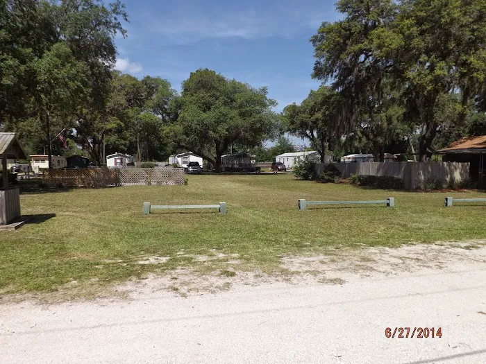 Oaks Landing Mobile Home Park Picture 10