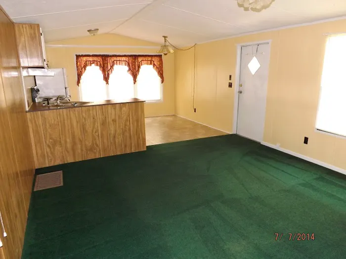 Oaks Landing Mobile Home Park Picture 7
