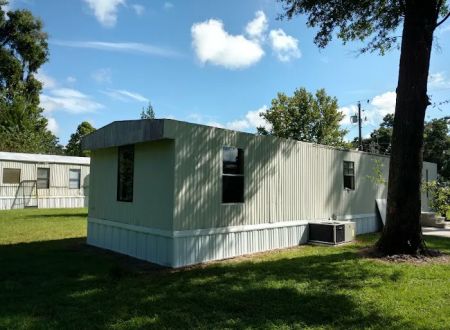 Oakwood Mobile Manor
