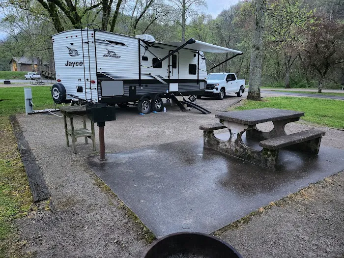 Dale Hollow Dam Campground Picture 1