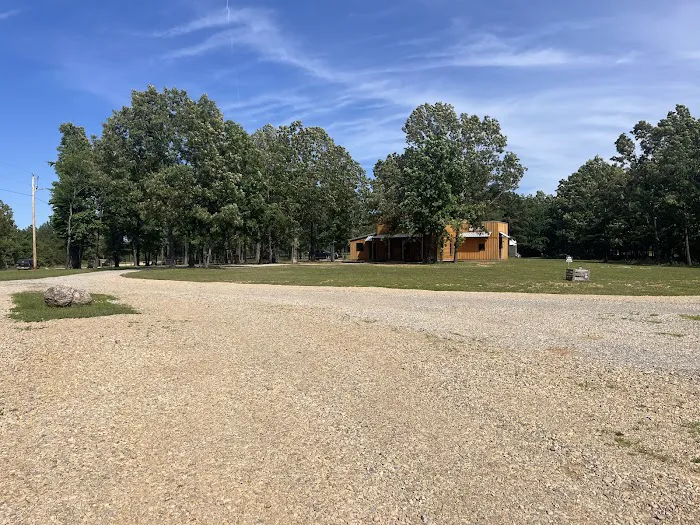 Pioneer Living RV Park Picture 6