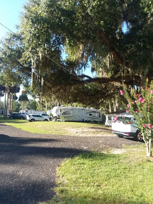 Lynch's Landing RV Park Picture 6