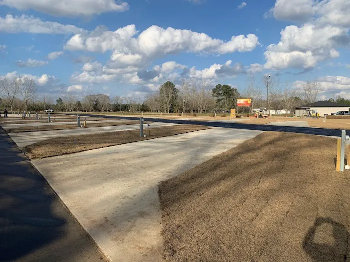 OLLIE RV PARK Picture 10