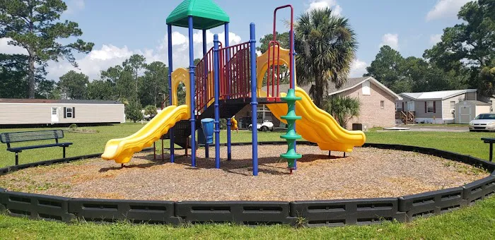 Admiral Mobile Home Park Picture 2