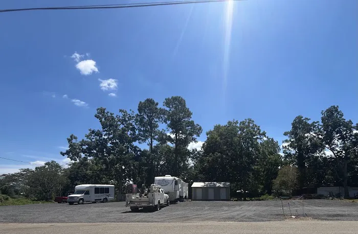 Old South RV Park and Rentals Picture 3