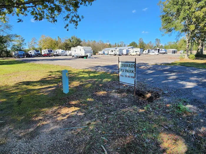 Tracy Edwards RV Park Picture 4