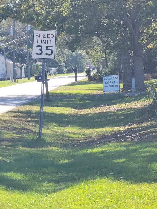 Tracy Edwards RV Park Picture 2
