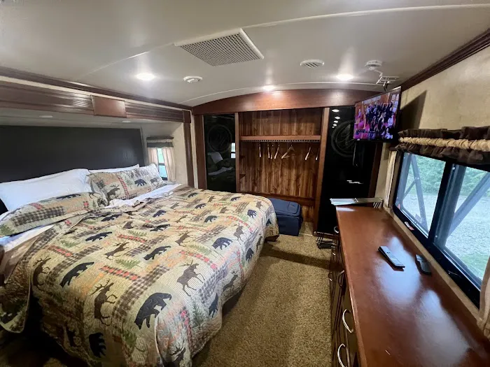 Starlight Campground and RV Park Picture 5