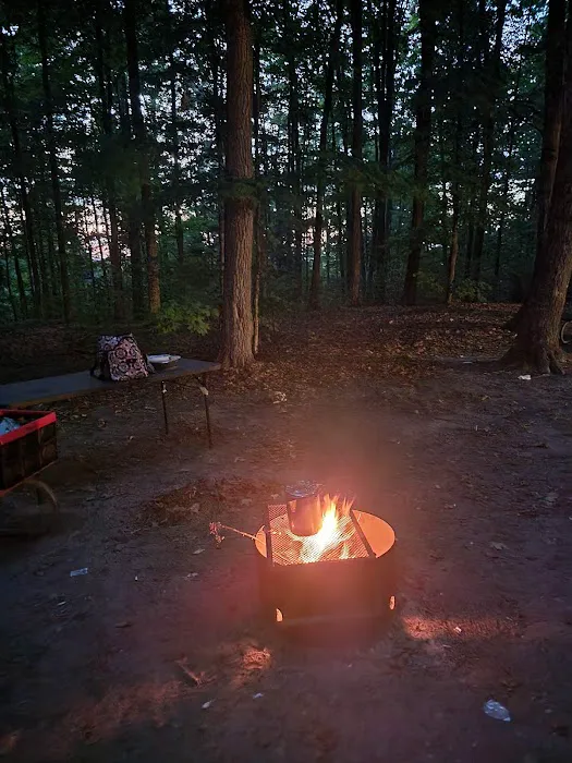 Chain O' Lakes Campground Picture 10