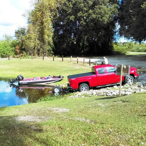 Lake Bryant MH & RV Park Picture 3