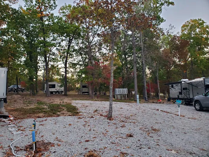 Dogwood Escape RV Park Picture 2