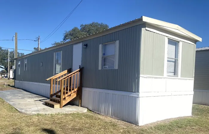 The Oaks at Panama Park Manufactured Housing community Picture 8