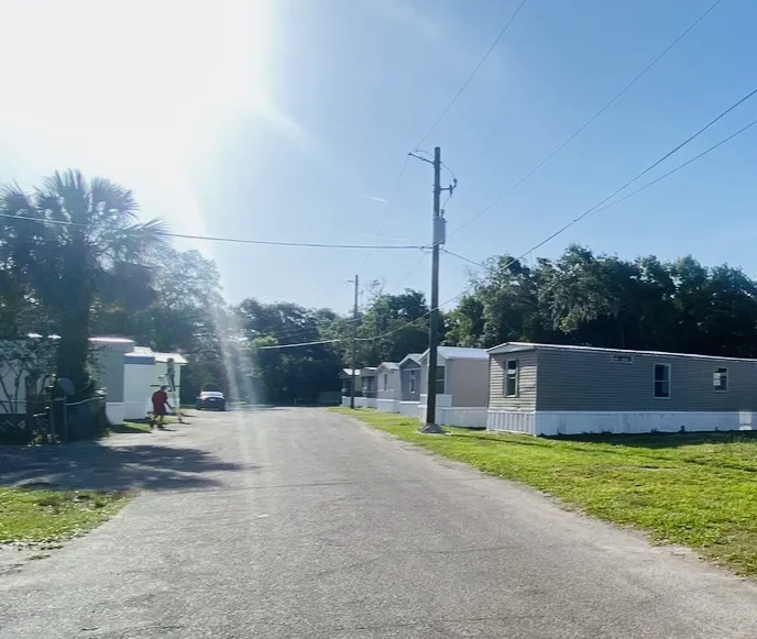 The Oaks at Panama Park Manufactured Housing community Picture 10