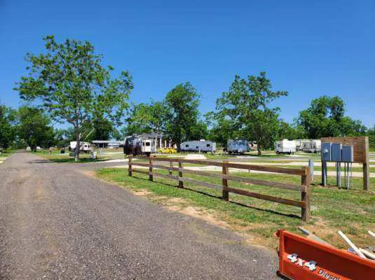 Coastal Paradise RV Resort Picture 1
