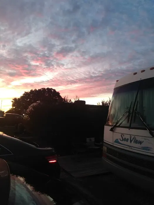 Cherokee Farms RV Park Picture 2