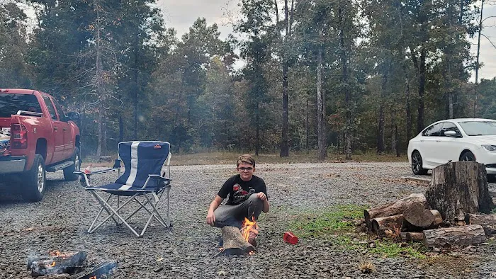 Cherokee RV Hideaway Picture 7