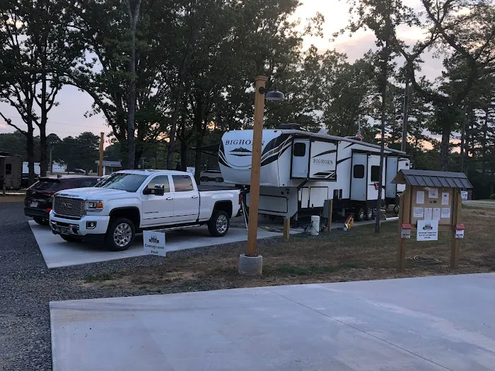 The Woodlands RV Resort Picture 3