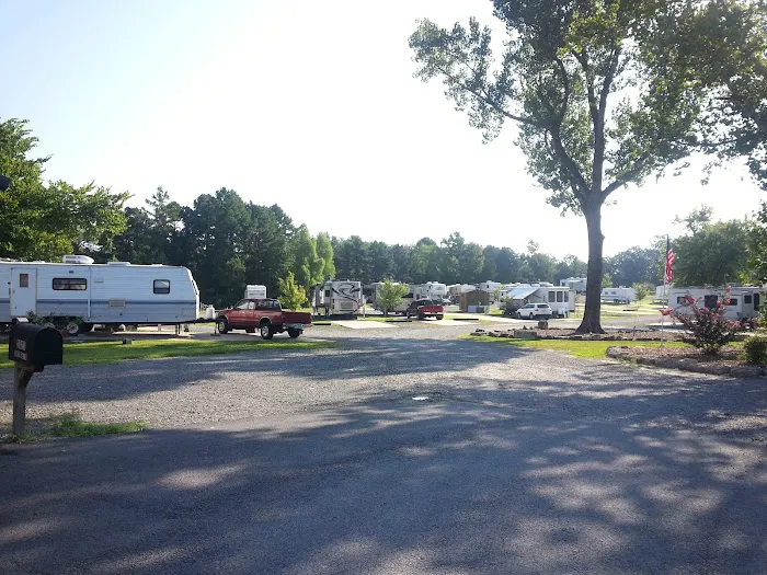 Clinton RV Park Picture 3