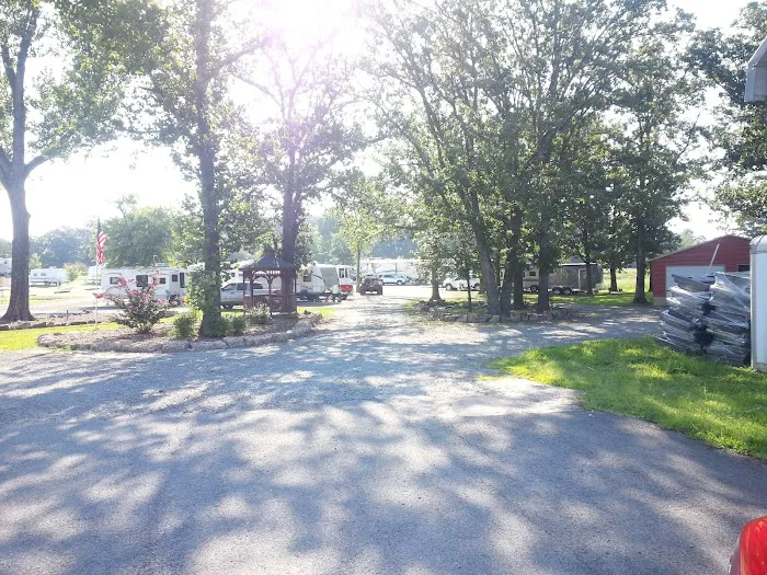 Clinton RV Park Picture 7