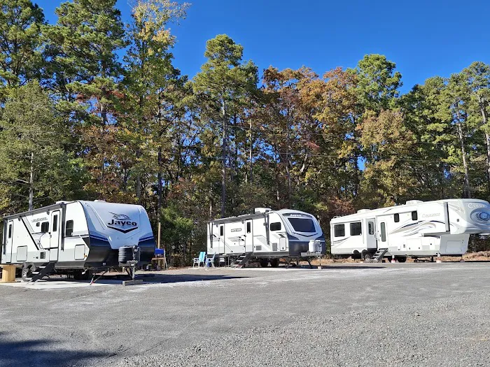Dew Drop In RV Park Picture 1
