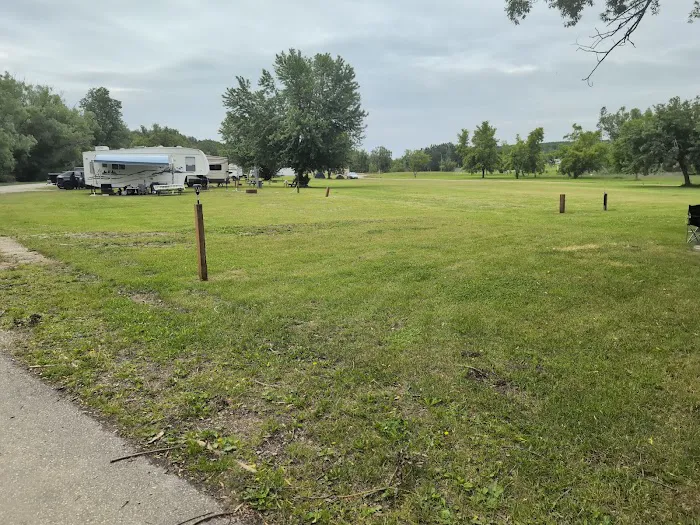 Sturgeon River Campground Picture 2