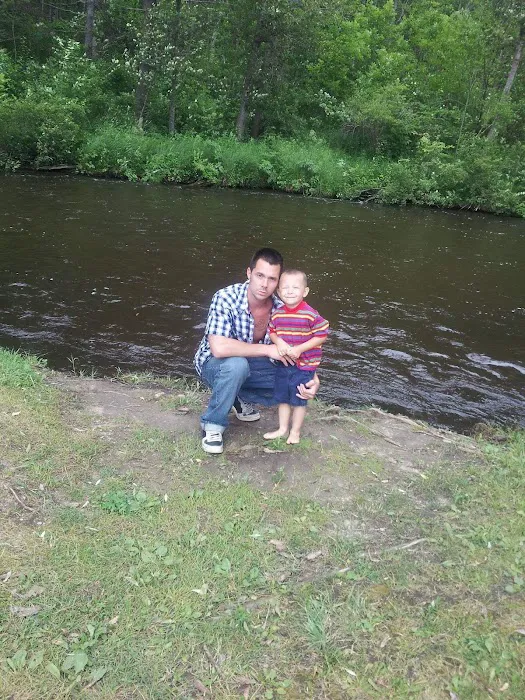 Sturgeon River Campground Picture 10