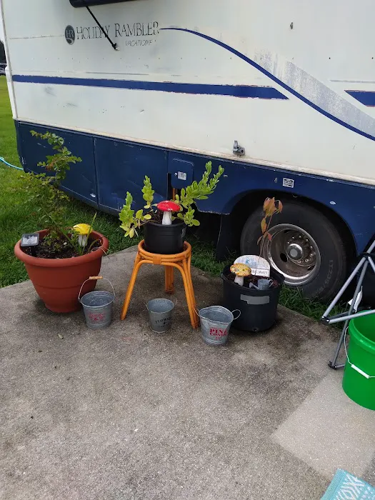 Sullivan's Mobile Home Park Picture 4