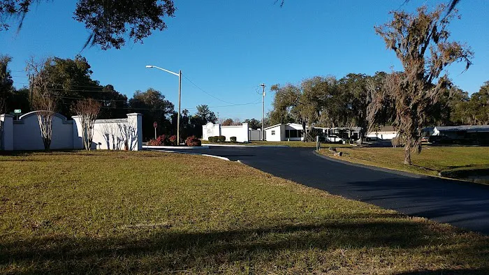 Oak Pond Mobile Home Park Picture 6