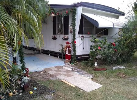 Three Palms Mobile Home Park