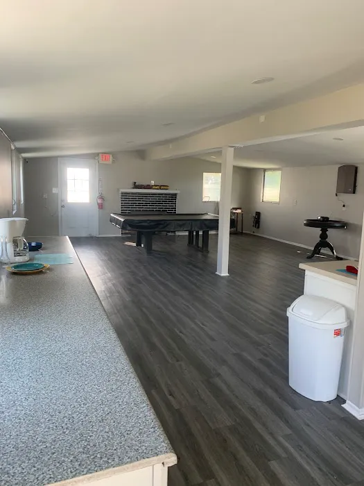 Sunny Pines Community Picture 3